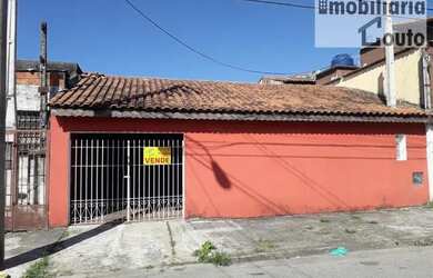 Imagem: A casa possui 2 Dormitórios, 1 Banheiro, 3 Vagas na garagem