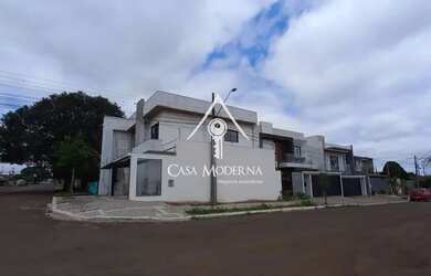 Imagem: A casa possui 3 Dormitórios, 3 Banheiros, 3 Vagas na garagem