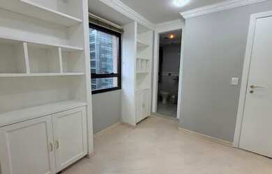 Imagem: O depósito possui 1 Vaga na garagem e 44m² de Área e está