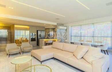 Imagem: O apartamento possui 3 Dormitórios, 5 Banheiros, 3 Vagas na