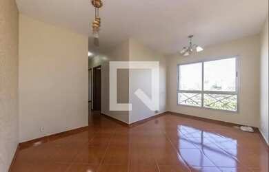 Imagem: O apartamento possui 3 Dormitórios, 1 Banheiro, 1 Vaga na garagem