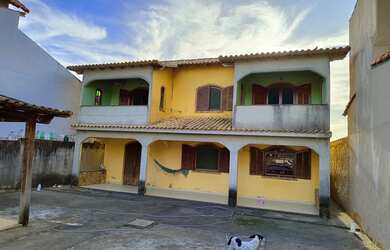 Imagem: A casa possui 3 Dormitórios, 1 Banheiro, 5 Vagas na garagem