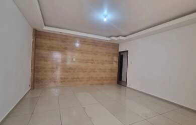 Imagem: O apartamento possui 5 Dormitórios, 1 Banheiro, 2 Vagas na