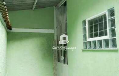 Imagem: A casa possui 2 Dormitórios, 1 Banheiro, 1 Vaga na garagem