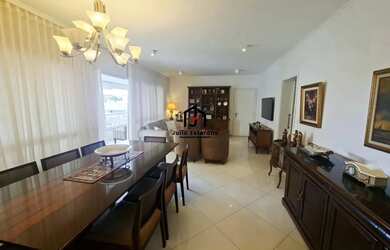 Imagem: O apartamento possui 3 Dormitórios, 5 Banheiros, 2 Vagas na