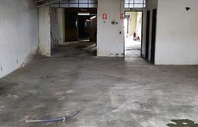 Imagem: A casa possui 2 Banheiros, 210m² de Área e está localizado