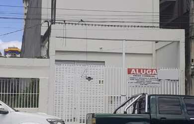 Imagem: O depósito possui 5 Vagas na garagem, 1.574m² de Área e