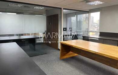 Imagem: O depósito possui 5 Vagas na garagem, 232m² de Área, Imóvel