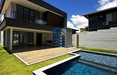 Imagem: A casa em condomínio possui 4 Dormitórios, 5 Banheiros, 3