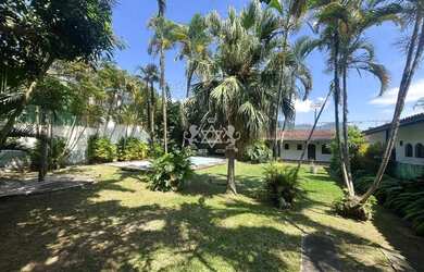 Imagem: O depósito possui 5 Vagas na garagem, 438m² de Área e está