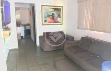 Imagem: A casa possui 2 Dormitórios, 1 Banheiro, 1 Vaga na garagem