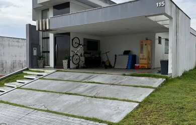 Imagem: A casa em condomínio possui 3 Dormitórios, 3 Banheiros, 4