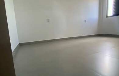 Imagem: O apartamento possui 2 Dormitórios, 2 Banheiros, 2 Vagas na