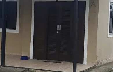 Imagem: A casa possui 2 Dormitórios, 3 Banheiros, 4 Vagas na garagem