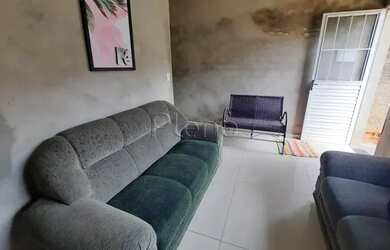 Imagem: A casa possui 3 Dormitórios, 1 Banheiro, 3 Vagas na garagem