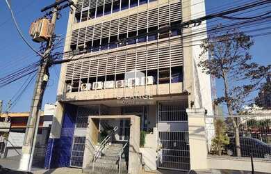 Imagem: O depósito possui 1 Vaga na garagem, 100m² de Área e está