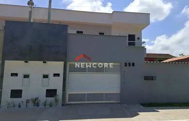 Imagem: A casa possui 2 Dormitórios, 3 Banheiros, 4 Vagas na garagem