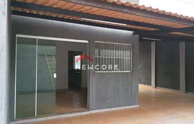 Imagem: A casa possui 3 Dormitórios, 1 Banheiro, 5 Vagas na garagem