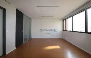 Imagem: O depósito possui 1 Vaga na garagem, 40m² de Área e está