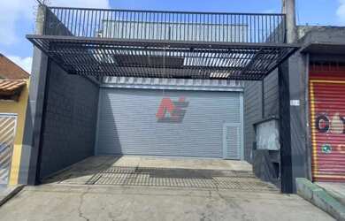 Imagem: O depósito possui 3 Vagas na garagem e 225m² de Área e está