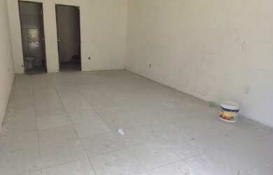 Imagem 3: Ponto, 40 m², aluguel por R$750/mês- Bairro Lagoa Redonda- Fortaleza-...