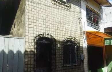 Imagem: A casa possui 2 Dormitórios, 2 Banheiros, 80m² de Área e