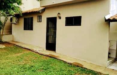 Imagem: A casa em condomínio possui 1 Dormitório, 1 Banheiro, 3 Vagas