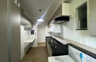 Imagem: O apartamento possui 3 Dormitórios, 2 Banheiros, 2 Vagas na