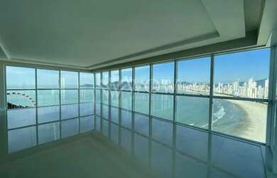 Imagem: O apartamento possui 4 Dormitórios, 5 Banheiros, 4 Vagas na