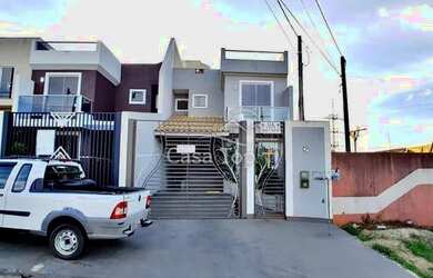 Imagem: A casa possui 3 Dormitórios, 4 Banheiros, 2 Vagas na garagem