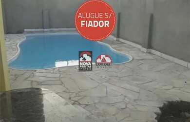 Imagem: A casa possui 3 Dormitórios, 2 Banheiros, 3 Vagas na garagem