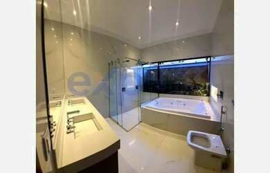 Imagem: A casa em condomínio possui 3 Dormitórios, 5 Banheiros, 4