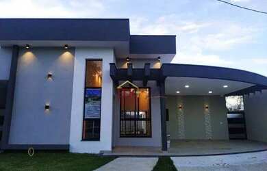 Imagem: A casa em condomínio possui 3 Dormitórios, 3 Banheiros, 2