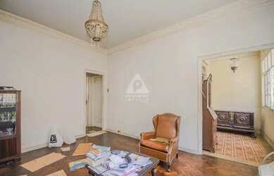 Imagem: A casa possui 2 Dormitórios, 4 Banheiros, 99m² de Área e