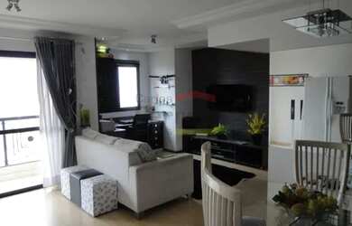 Imagem: O apartamento possui 3 Dormitórios, 1 Banheiro, 2 Vagas na