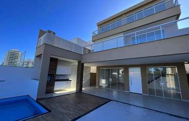 Imagem: A casa em condomínio possui 3 Dormitórios, 5 Banheiros, 3