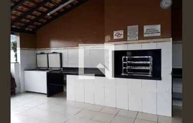 Imagem: O apartamento possui 3 Dormitórios, 1 Banheiro, 1 Vaga na garagem