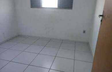 Imagem: O apartamento possui 2 Dormitórios, 1 Banheiro e está localizado