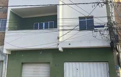 Imagem: A casa possui 2 Dormitórios, 2 Banheiros e 1 Vaga na garagem