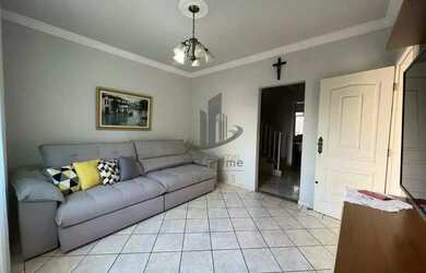 Imagem: A casa à venda possui 3 Dormitórios, 3 Banheiros, 2 Vagas