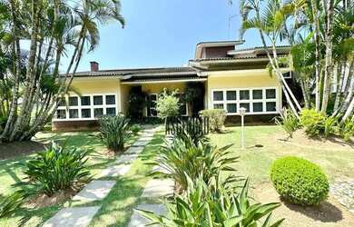 Imagem: A casa em condomínio possui 4 Dormitórios, 5 Banheiros, 5