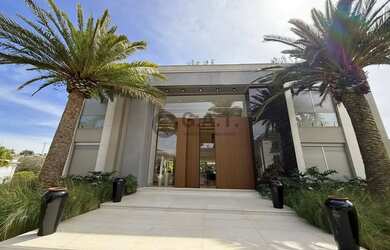 Imagem: A casa em condomínio possui 5 Dormitórios, 5 Banheiros, 5