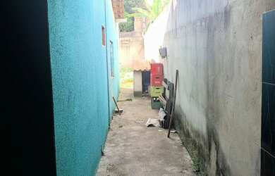 Imagem: A casa possui 2 Dormitórios, 2 Banheiros, 4 Vagas na garagem