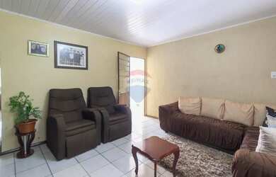 Imagem 4: CASA AMPLA E CONFORMTÁVEL COM GRANDE ÁREA VERDE