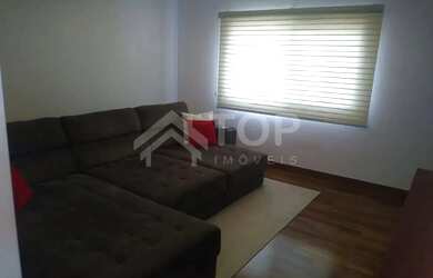 Imagem 15: A casa possui irrigação automática, cortina elétrica, portas dos quartos...