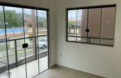 Imagem: A casa possui 3 Dormitórios, 3 Banheiros, 2 Vagas na garagem