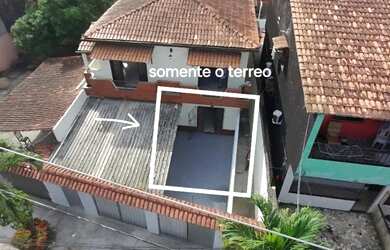 Imagem: A casa possui 2 Dormitórios, 1 Banheiro, 1 Vaga na garagem