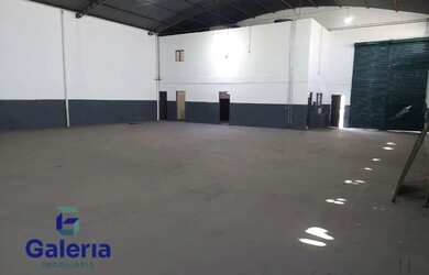 Imagem: O depósito possui 5 Vagas na garagem e 433m² de Área e está