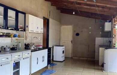 Imagem: A casa possui 2 Dormitórios, 1 Banheiro e está localizado