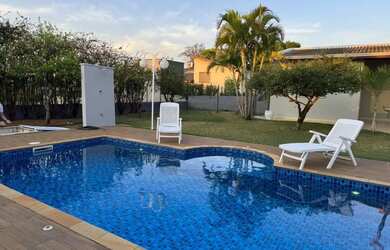 Imagem: A casa em condomínio possui 4 Dormitórios, 5 Banheiros, 5